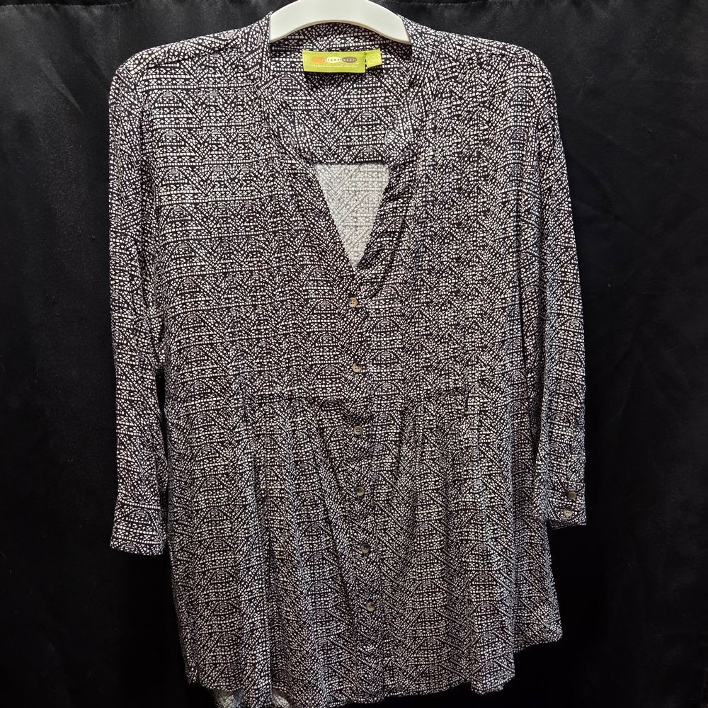 Rock Flower Paper Black White Geo Abstract Tunic Popover Rayon Top SZ M